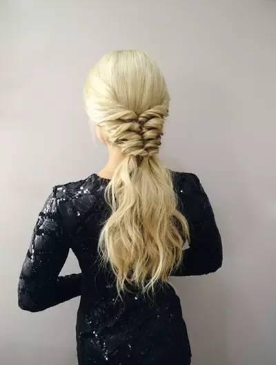 成人彩色绑头发视频大全,跟随视频大全打造时尚发型