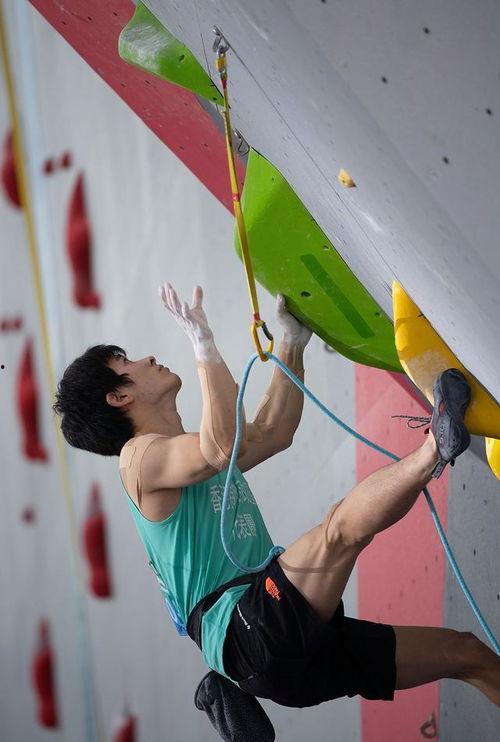 成人攀岩比赛视频,成人攀岩比赛精彩瞬间回顾