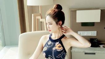 成人泳衣女带胸罩视频,女性泳衣带胸罩的时尚指南