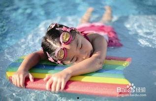 成人怎么在家学游泳视频,跟随成人教学视频轻松入门
