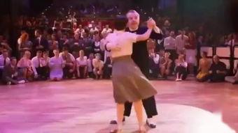 成人单人歌曲表演视频,揭秘成人单人歌曲表演的视听盛宴